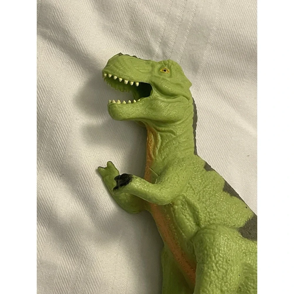 NEW ToySmith Disney‎ Parks Animal Kingdom Dinoland T-Rex DINOSAUR Squishimals